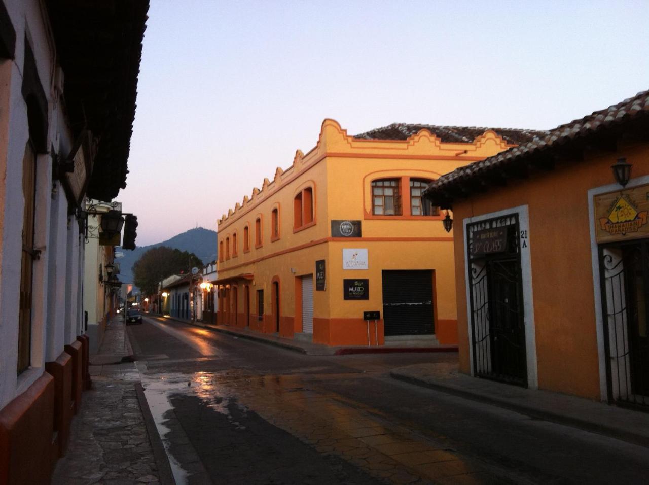 Puerta Vieja Hostel San Cristóbal de Las Casas Eksteriør bilde